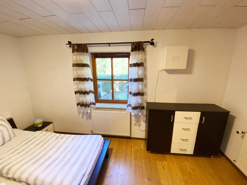 Schlafzimmer (3).jpg